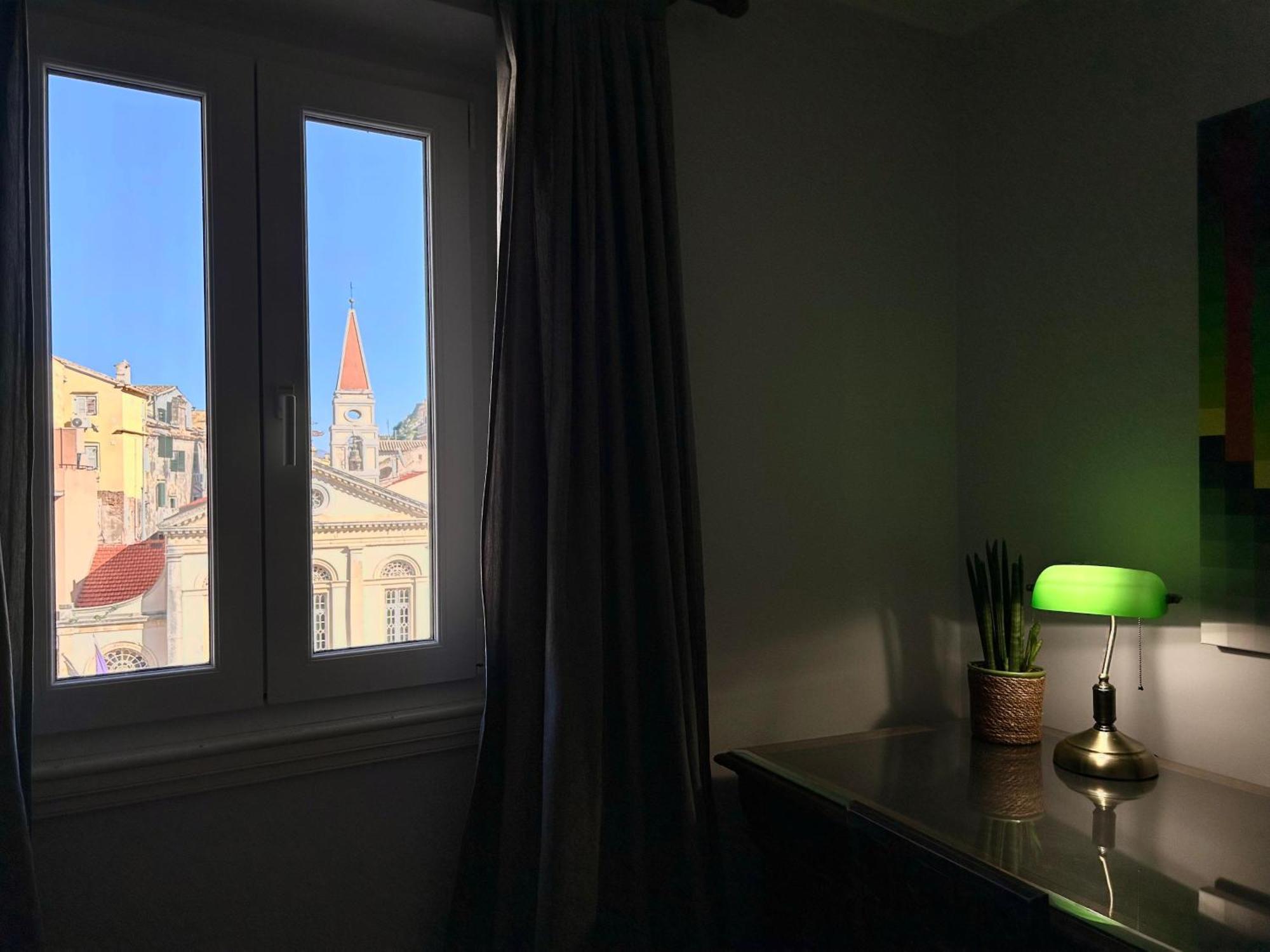 "San Giacomo Square Apt." In The Heart Of Old Town Corfu  Zewnętrze zdjęcie