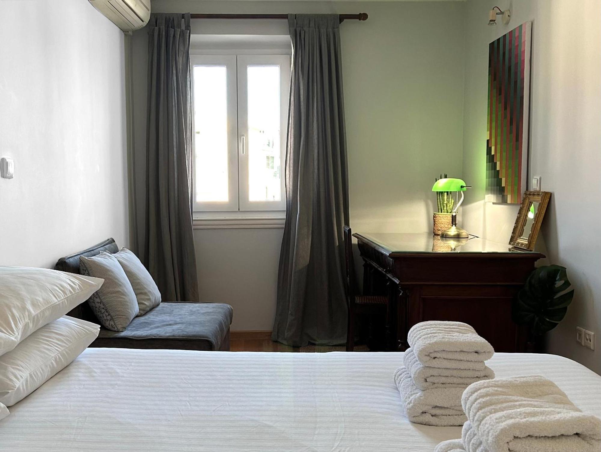 "San Giacomo Square Apt." In The Heart Of Old Town Corfu  Zewnętrze zdjęcie